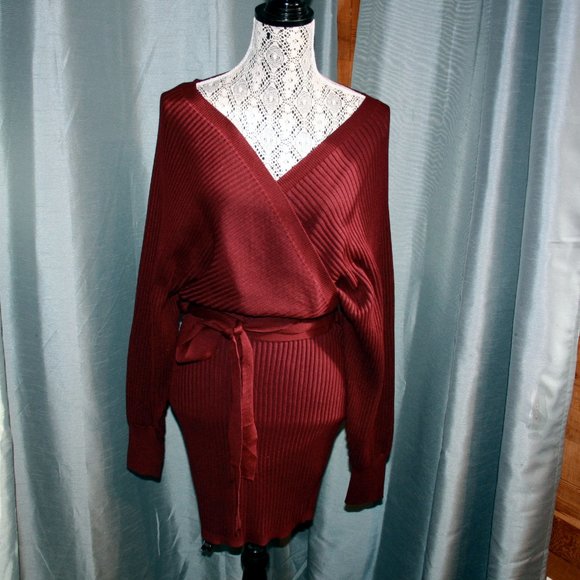 Dresses & Skirts - NWT knitted wrap dress